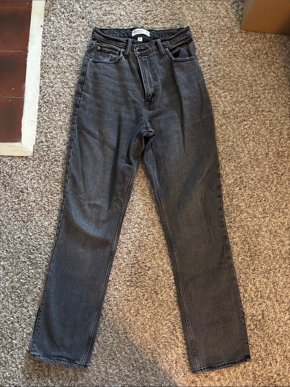 Abercrombie & Fitch 90’s Straight Ultra High Rise Jeans CURVE LOVE Washed Black